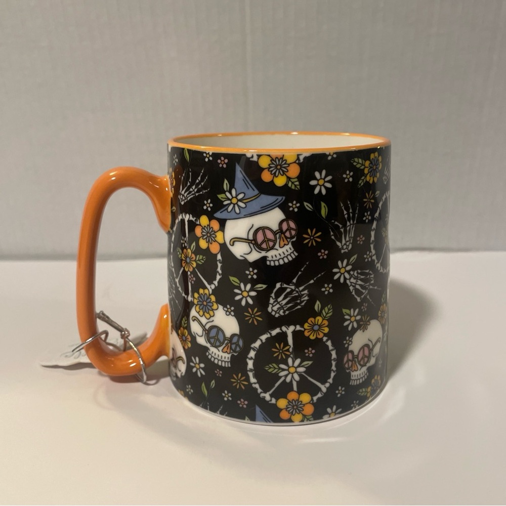 Bella 10 Strawberry Street Black Skull Halloween Coffee Tea Mug New - Picture 3 of 4